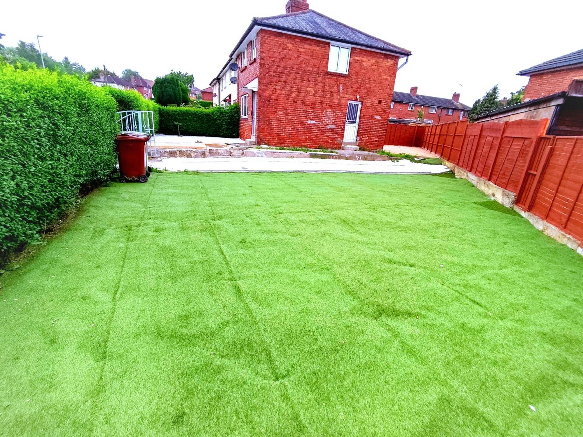 Comfortable 3 Bedrooms House - Ideal For Family And Contractors - Free Wifi And Parking For 2 Cars