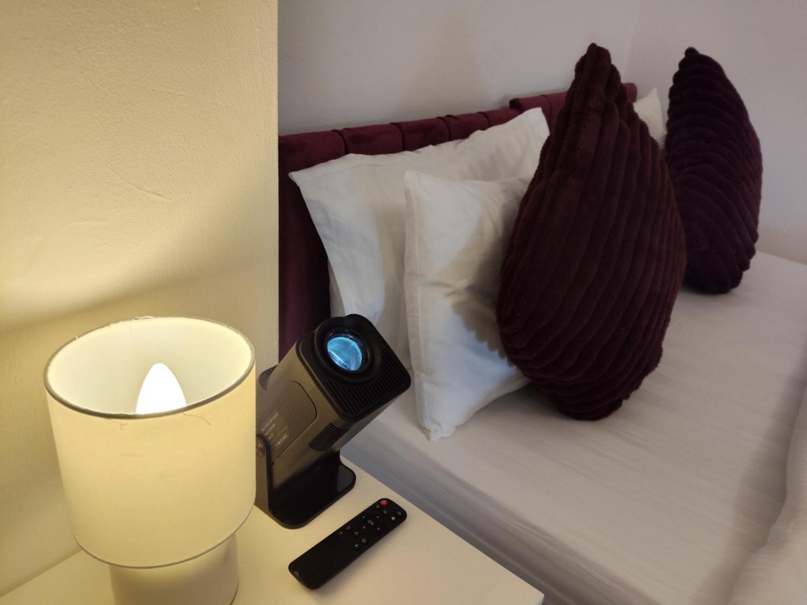 Holiday home Comfortable 3 Bedrooms Leeds Beach House - Ideal For Family And Contractors - Free Parking For 2 Cars - Wifi - Large Tv In Bedrooms - Smart Light *